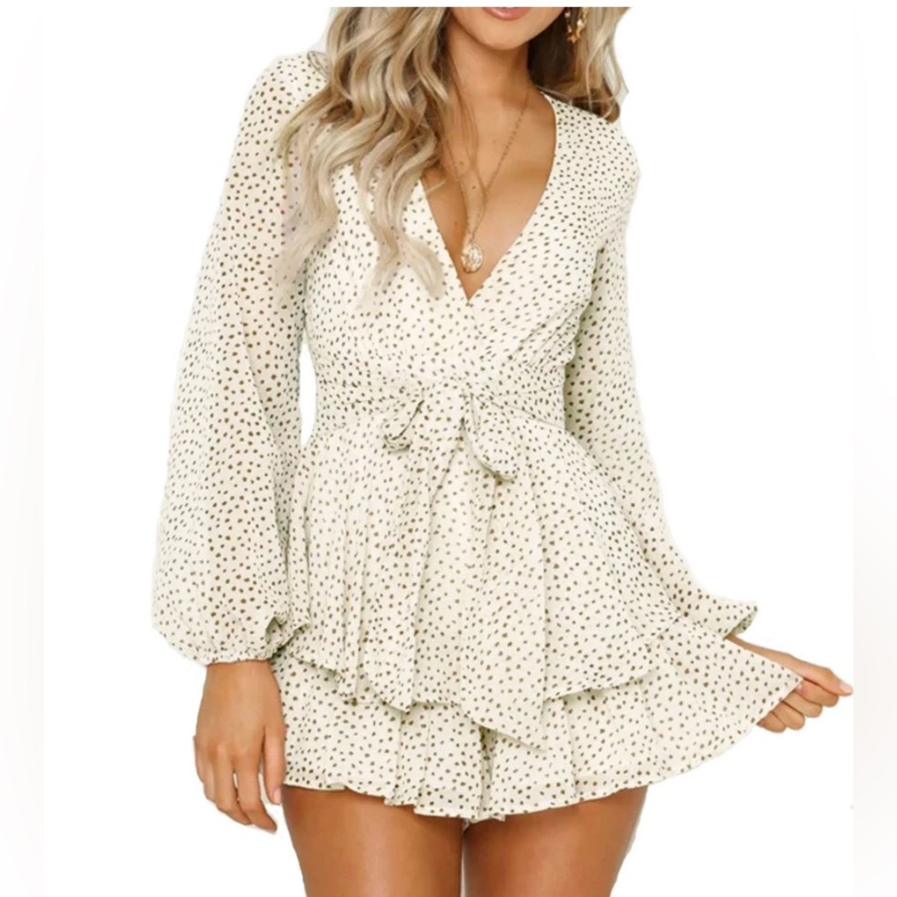 Classic Fashion Collection cream w/ black polkadot chiffon flouncy romper XL